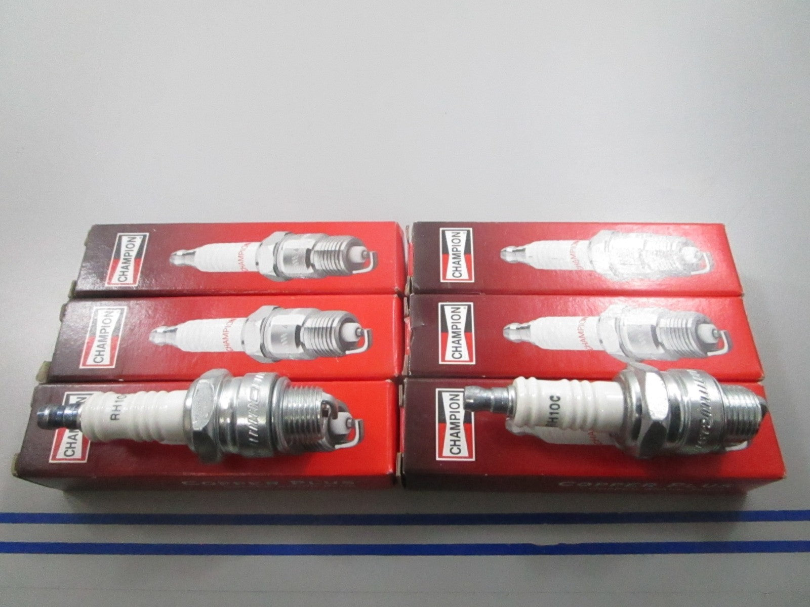 *NEW* (LOT OF 6) 0810 Champion Spark Plug RH10C