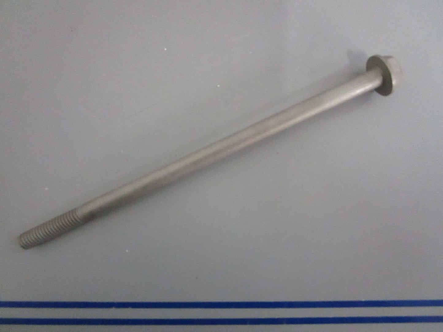 *NEW OEM* 0820 Volvo Penta Center Bolt 824522