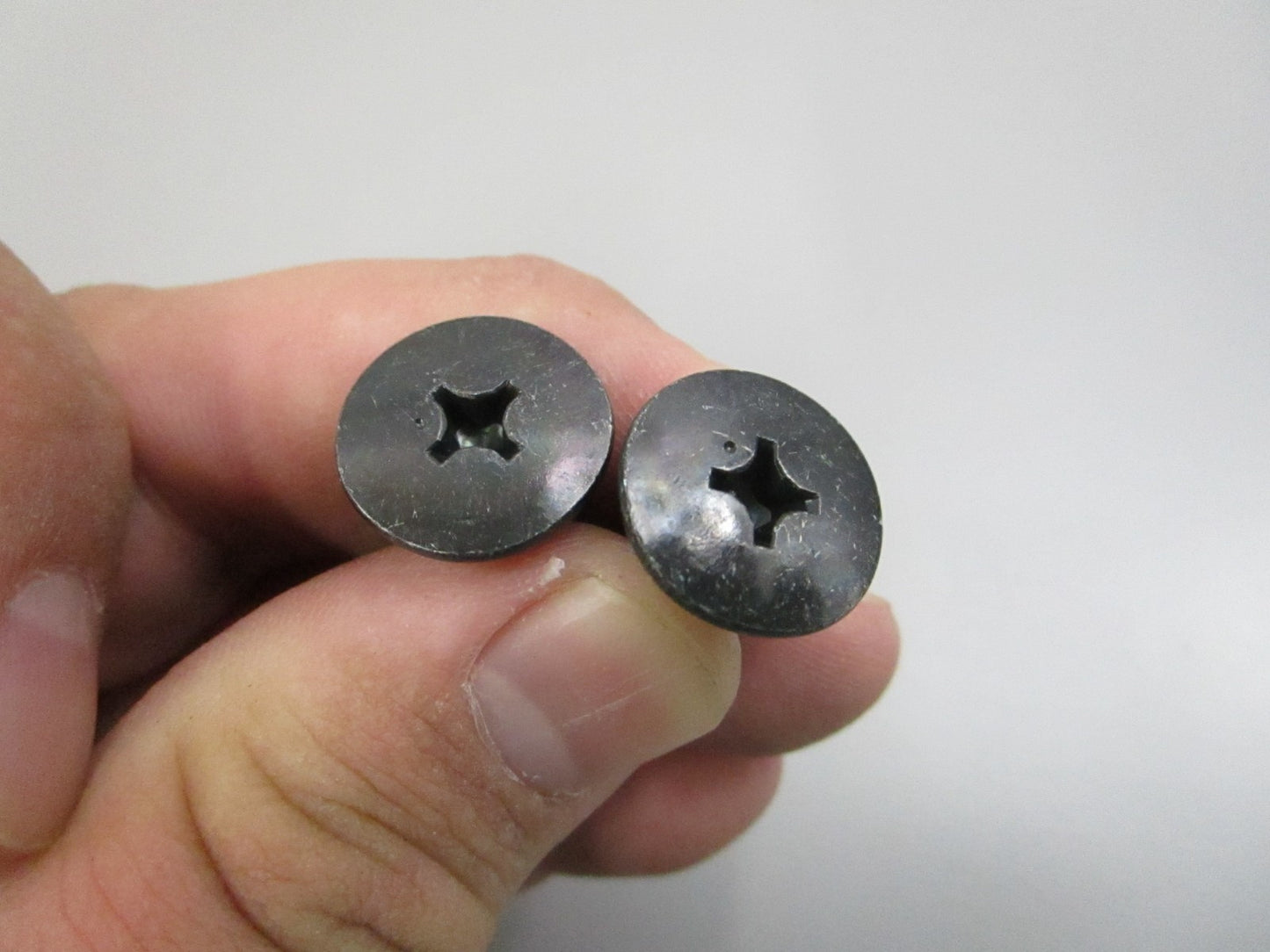 NEW OEM (LOT OF 2) 90102-HM7-000 Honda Screw 0810