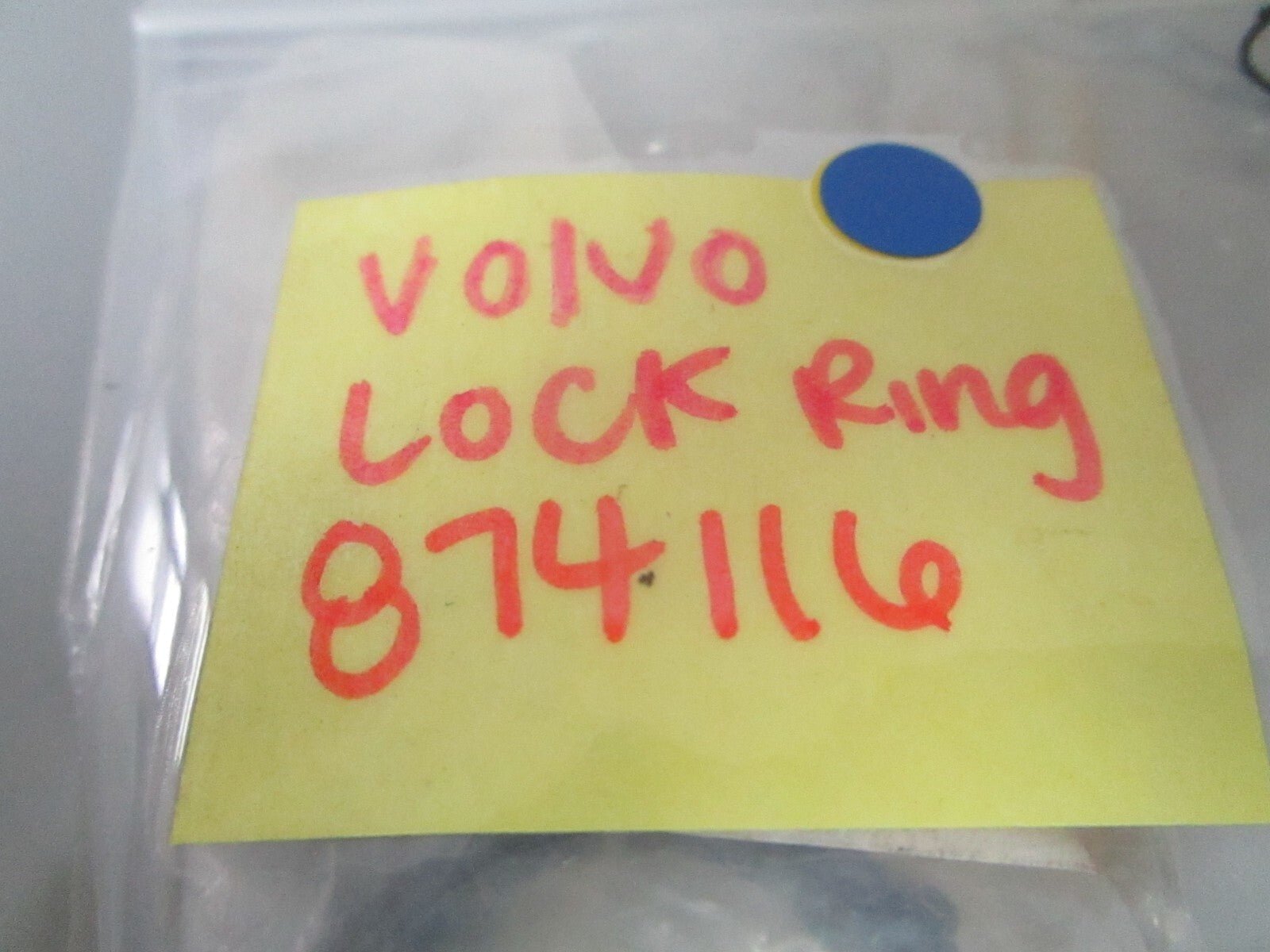 *NEW OEM* 0810 Volvo Penta Lock Ring 874116