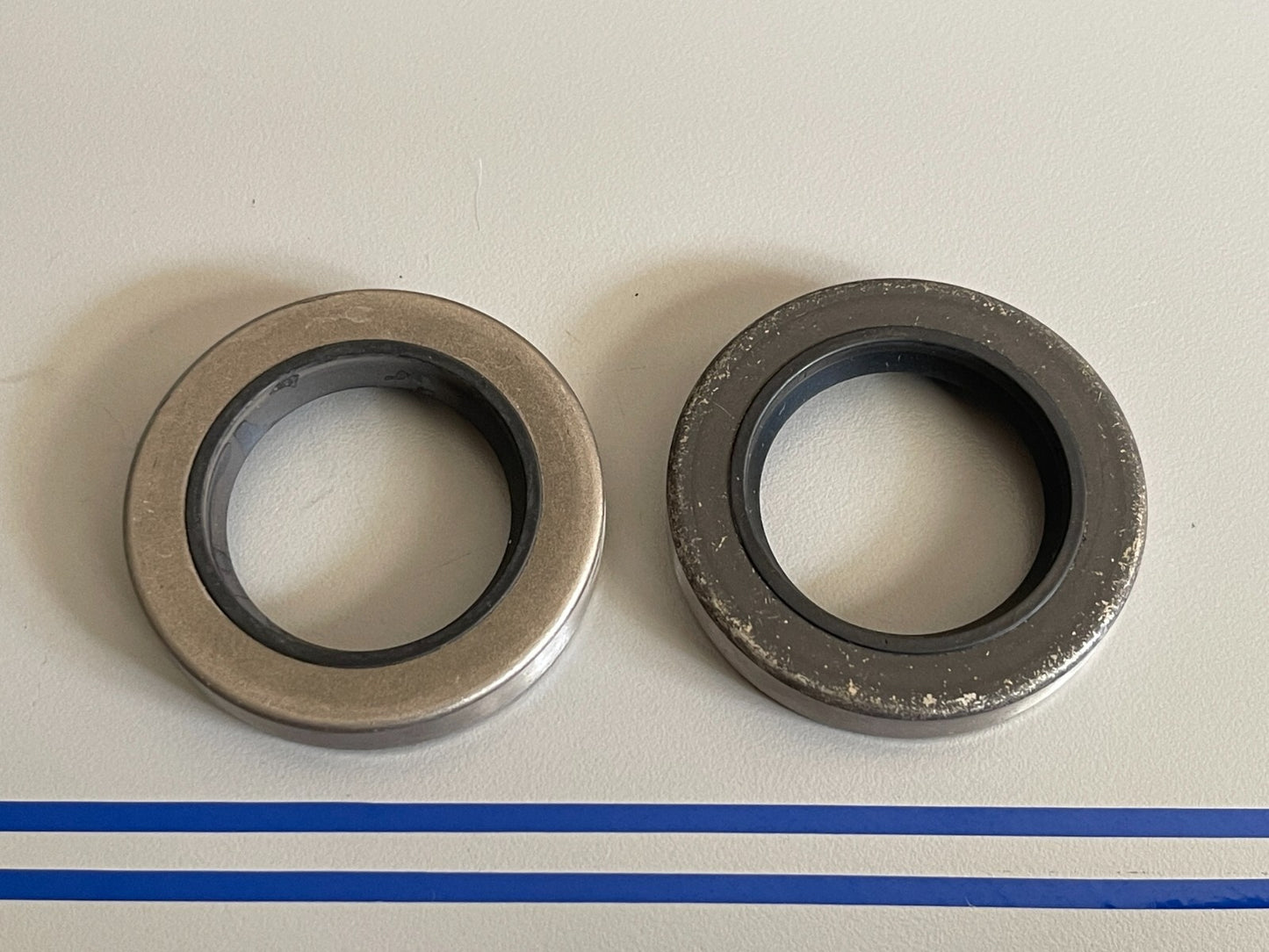 *NEW OEM* (LOT OF 2) 0810 Mercury Quicksilver Seal 26-32511