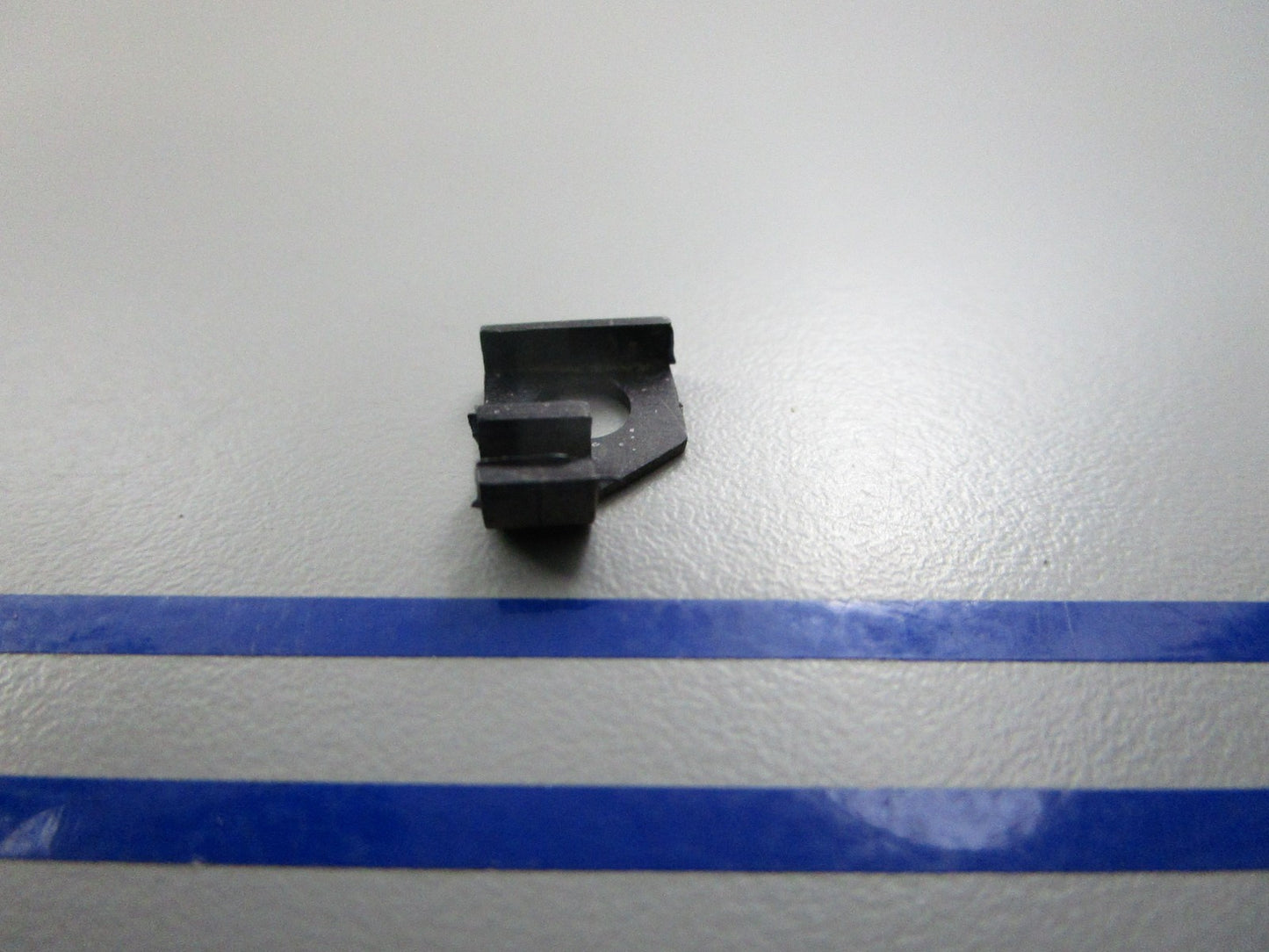 NEW OEM 204488 0204488 OMC Johnson Evinrude Throttle Control Rod Bracket 0810