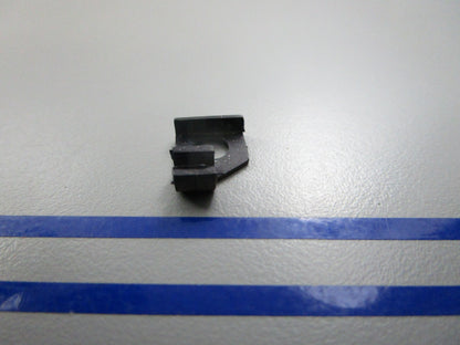 NEW OEM 204488 0204488 OMC Johnson Evinrude Throttle Control Rod Bracket 0810