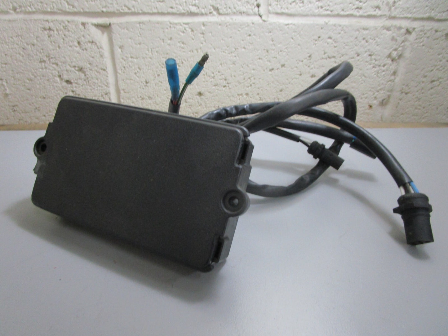 *NEW OEM* 0820 OMC Johnson Evinrude Junction Box & Cover Assy 583910 0583910