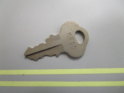 *NEW OEM* 0810 OMC Johnson Evinrude Ignition Key KF77 501592 0501592