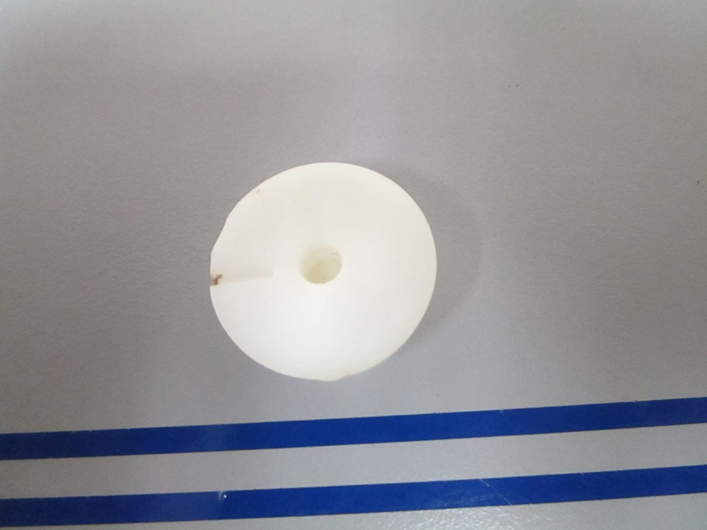 NEW OEM 308070 0308070 OMC Johnson Evinrude Housing Valve 0810