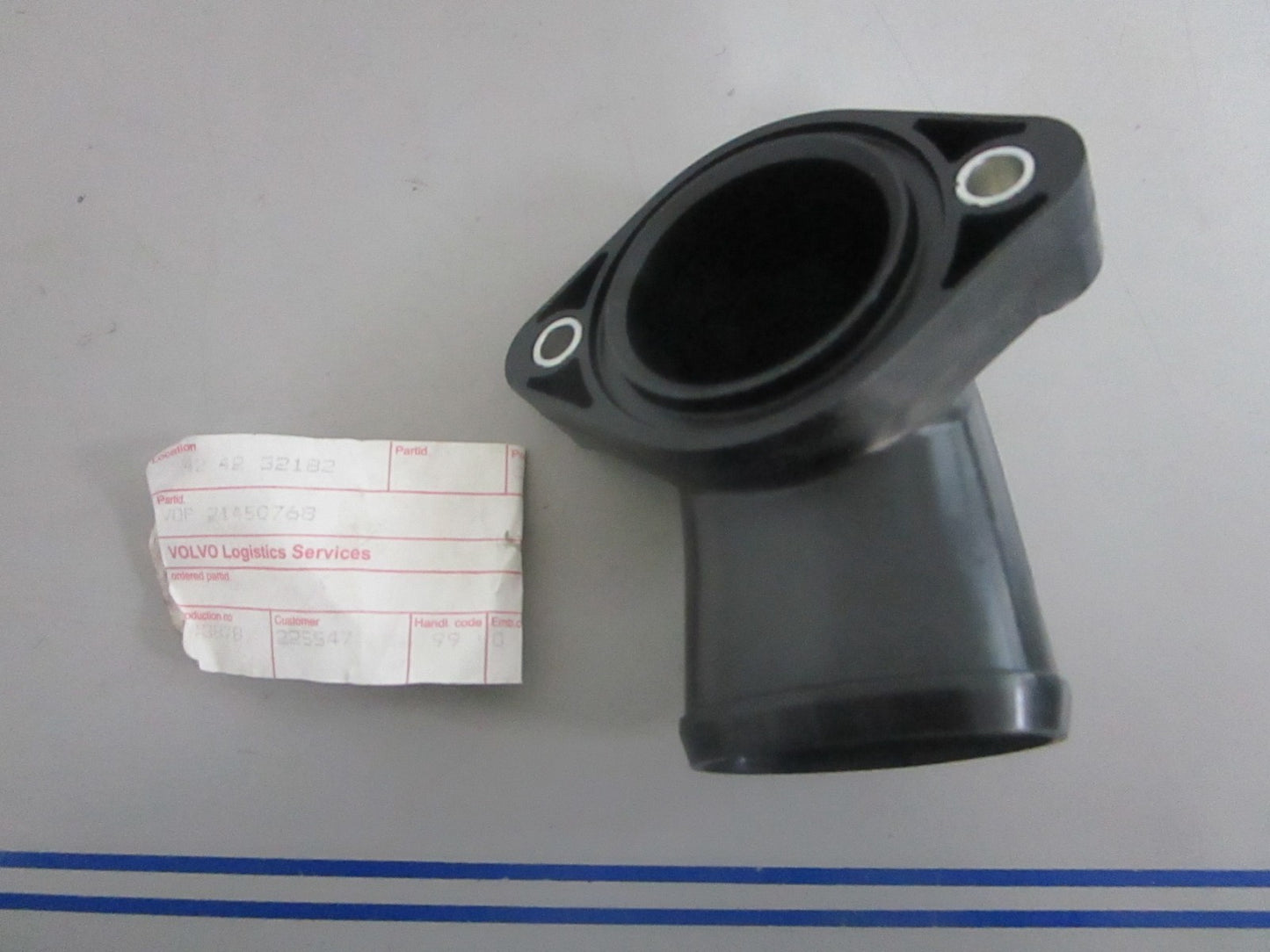 NEW OEM 21450768 Volvo Penta Connector 0820