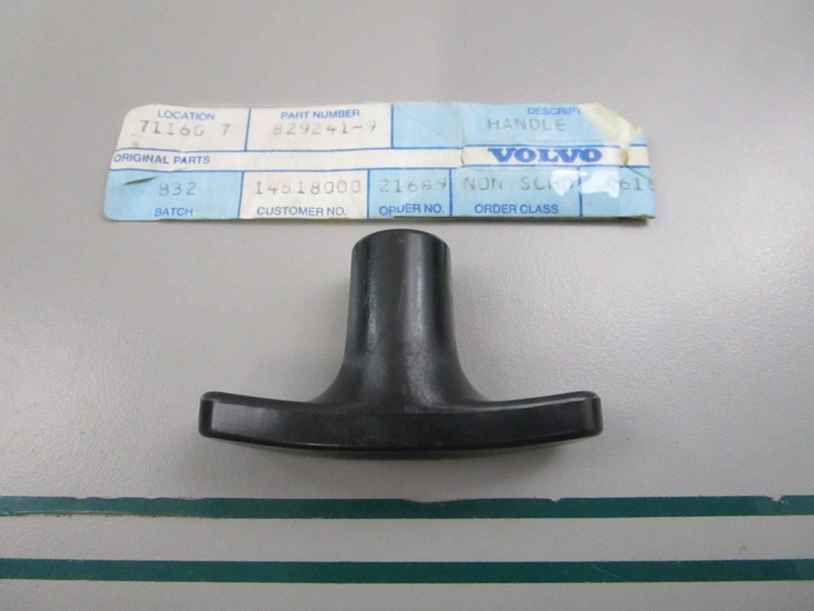 NEW OEM 829241 Volvo Penta Handle 0810