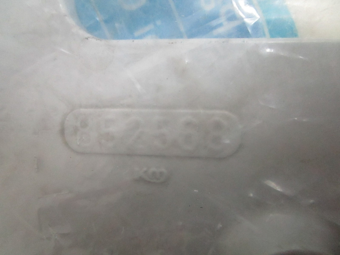 *NEW OEM* 0820 Volvo Penta Bracket 852568