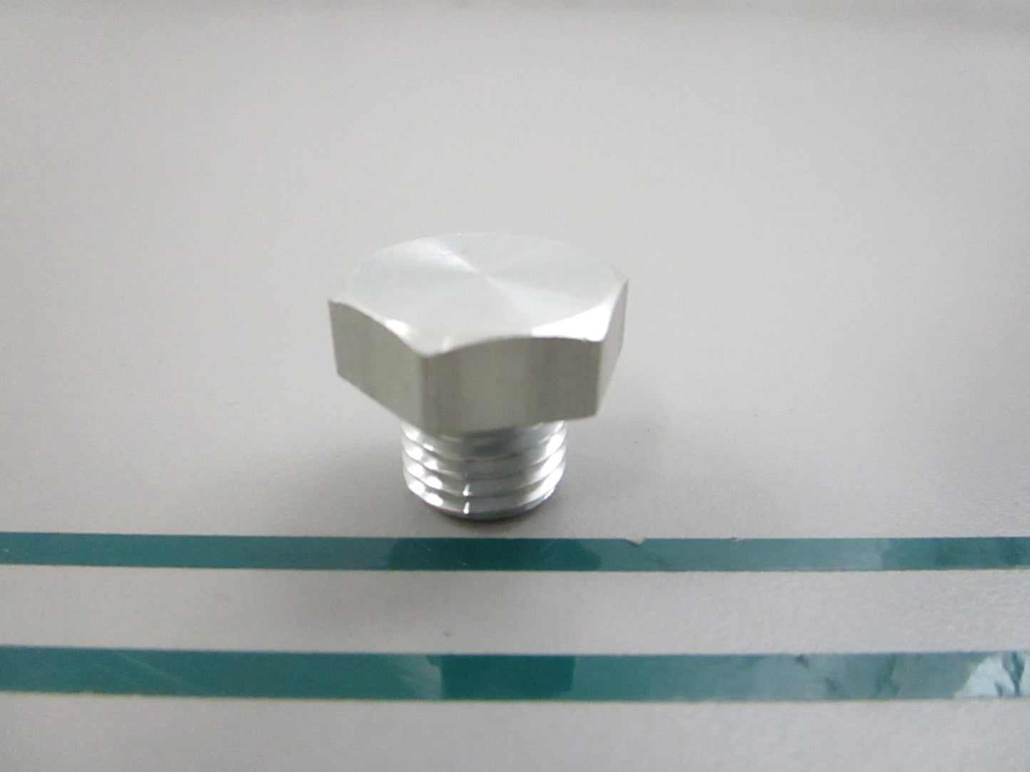 NEW OEM 6E5-43829-00-00 Yamaha Plug 0810