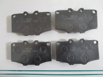 NEW D252D Disc Brake Pad Set 0820