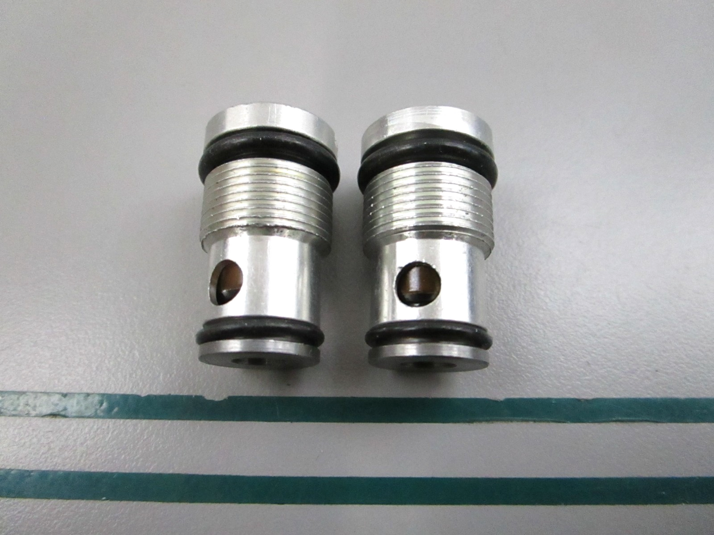 NEW OEM (LOT OF 2) 48530-87D02 Suzuki Valve Assembly 0810