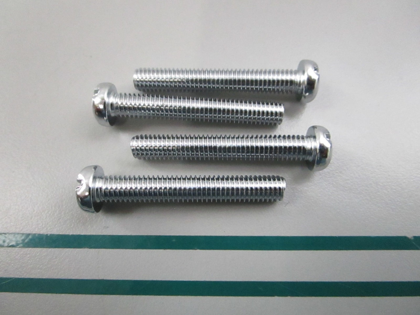 NEW OEM (LOT OF 4) 90157-06M00-00 Yamaha Pan Head Screw 0810