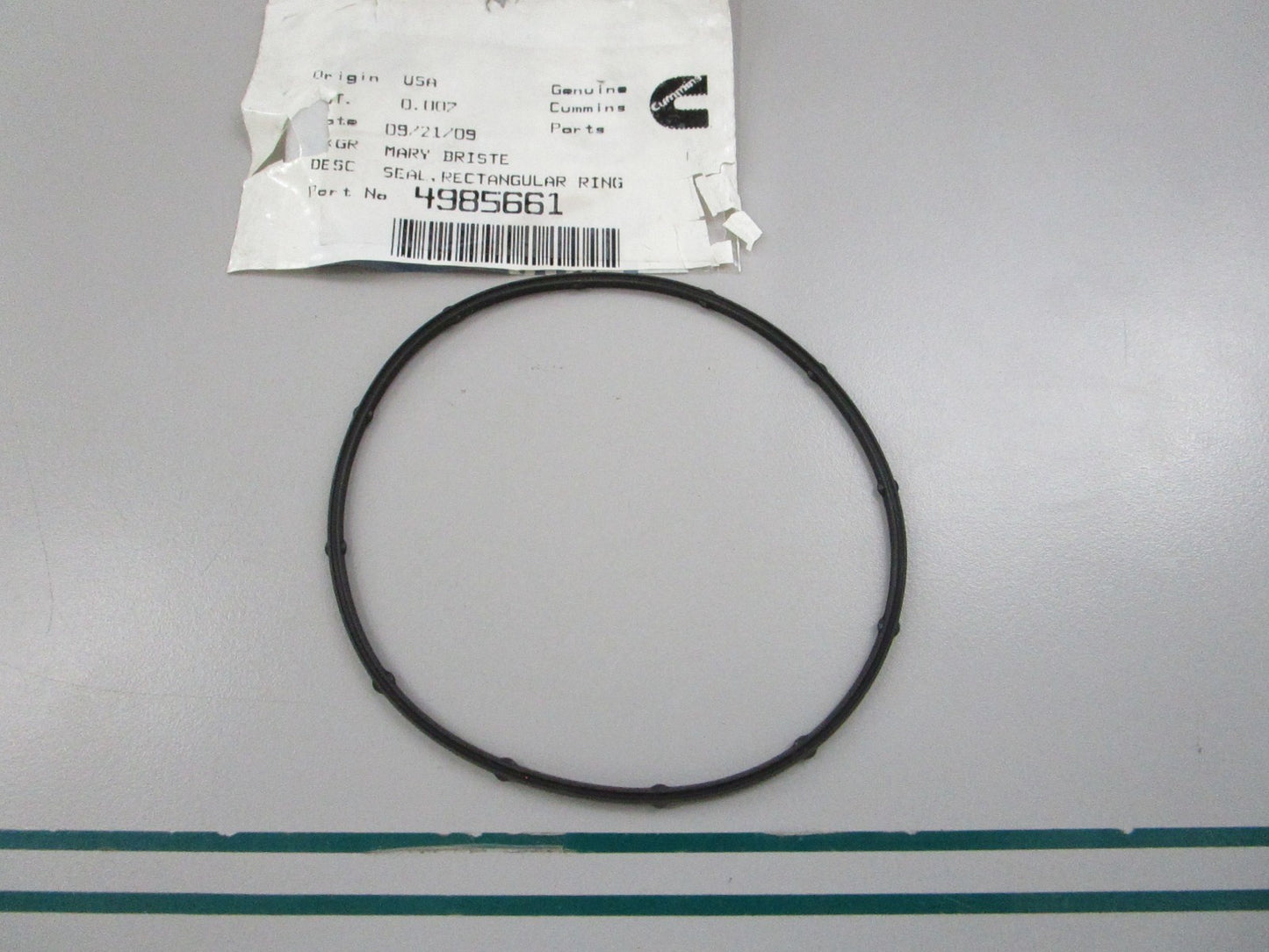 NEW OEM 4985661 Cummins Seal Ring 0810