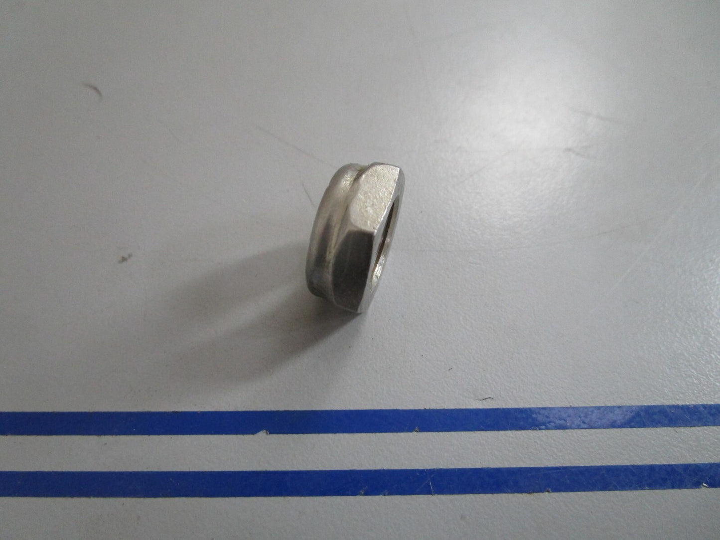 *NEW OEM* 0810 OMC Johnson Evinrude Locknut 122890 0122890