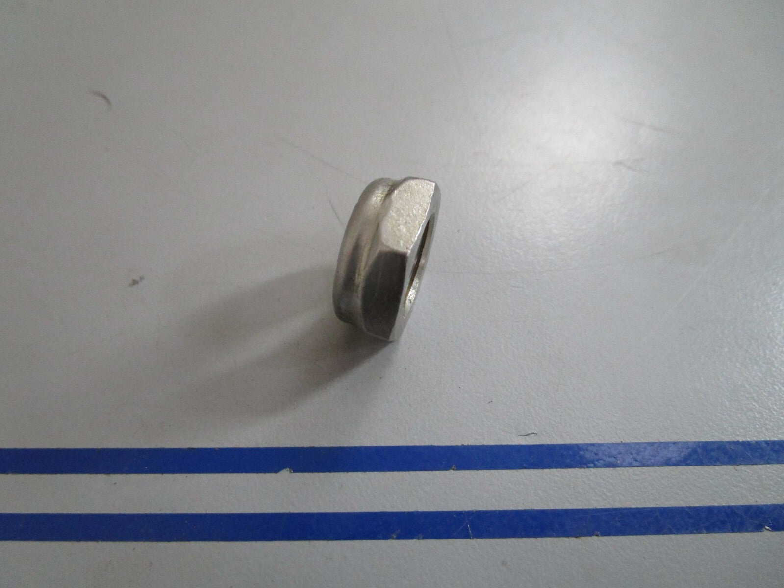 *NEW OEM* 0810 OMC Johnson Evinrude Locknut 122890 0122890