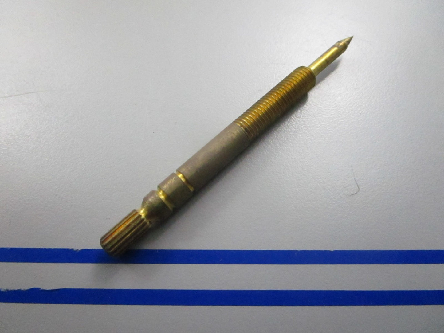 *NEW OEM* 0810 OMC Johnson Evinrude Needle Valve 311533 0311533