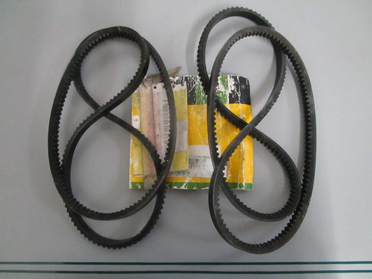 NEW OEM AT24833 John Deere Belt Set 0820