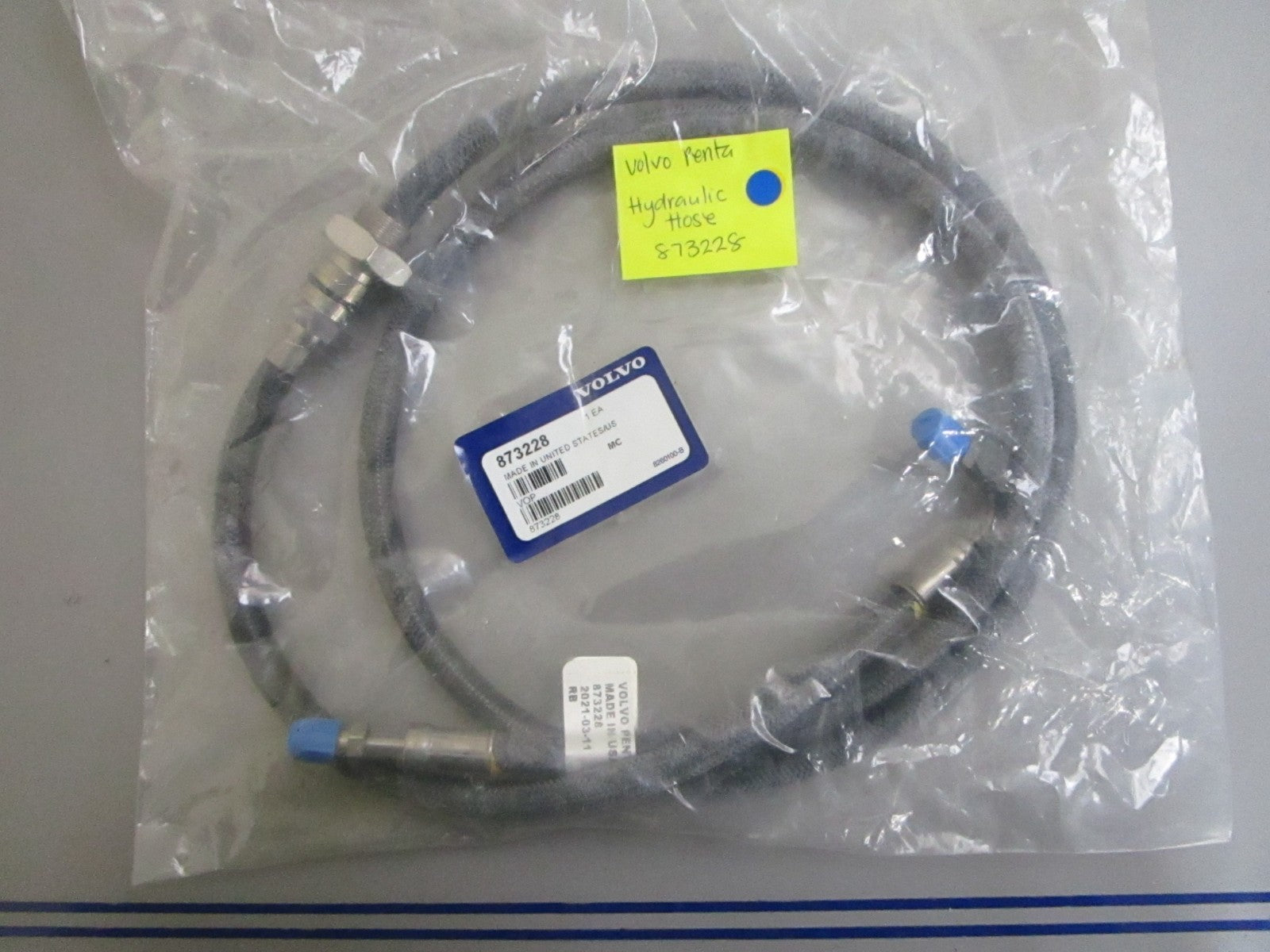 *NEW OEM* 0820 Volvo Penta Hydraulic Hose 873228