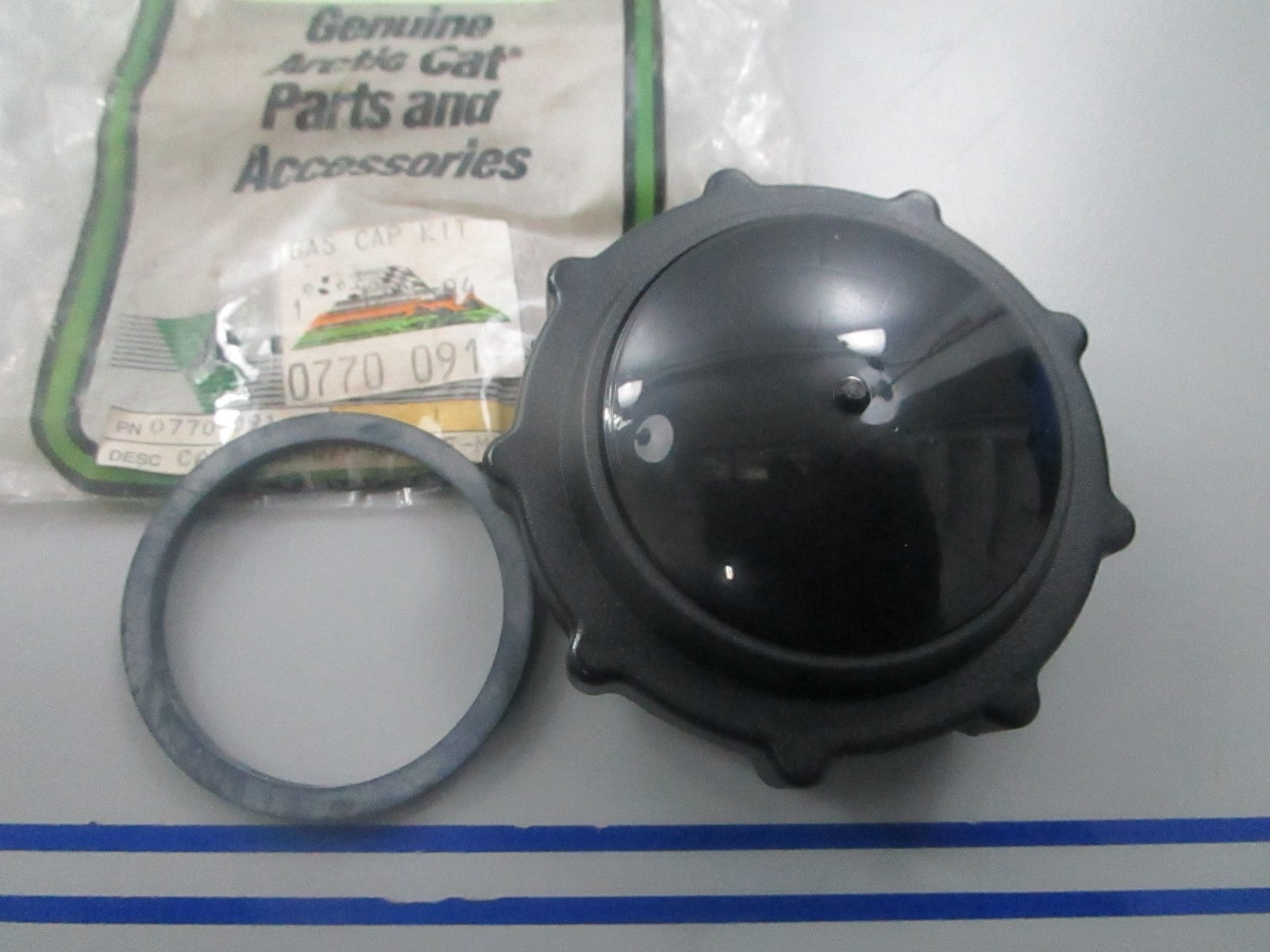 *NEW OEM* 0810 Arctic Cat Gas Cap Kit 0770-091