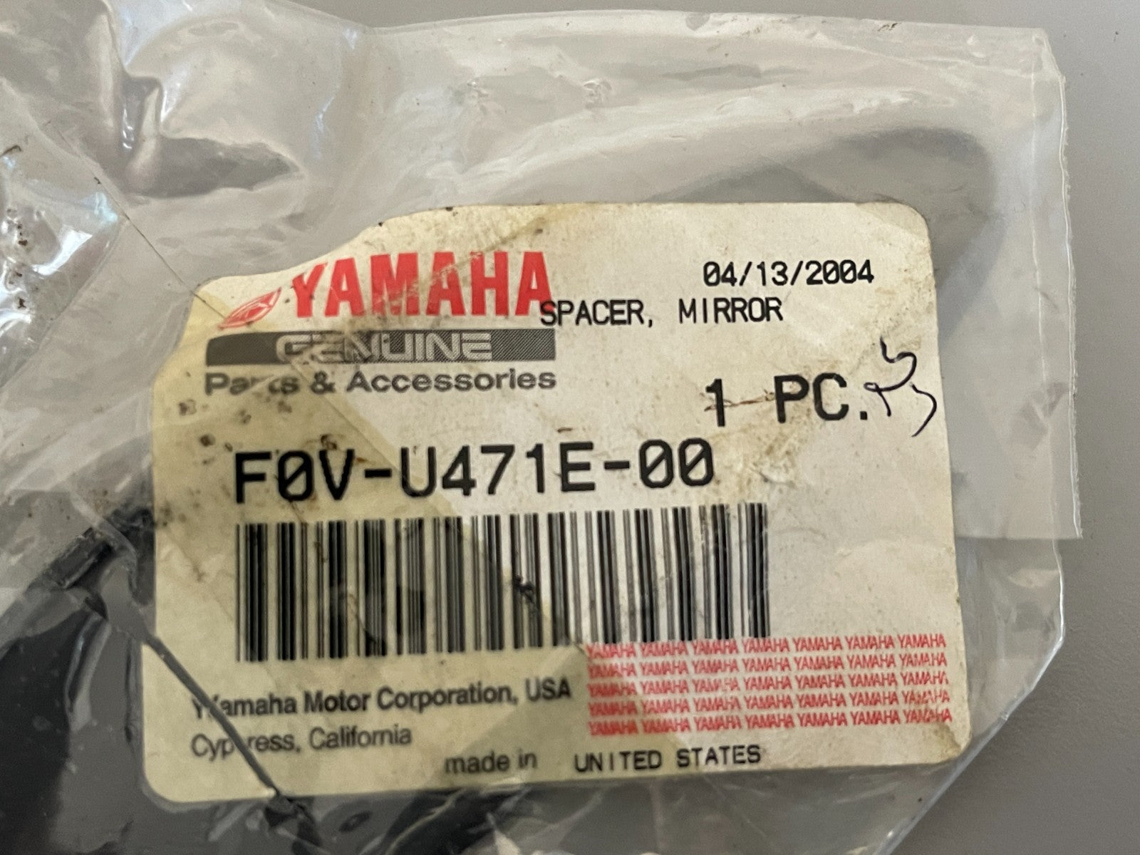 NEW OEM F0V-U471E-00-00 Yamaha Mirror Spacer 0810