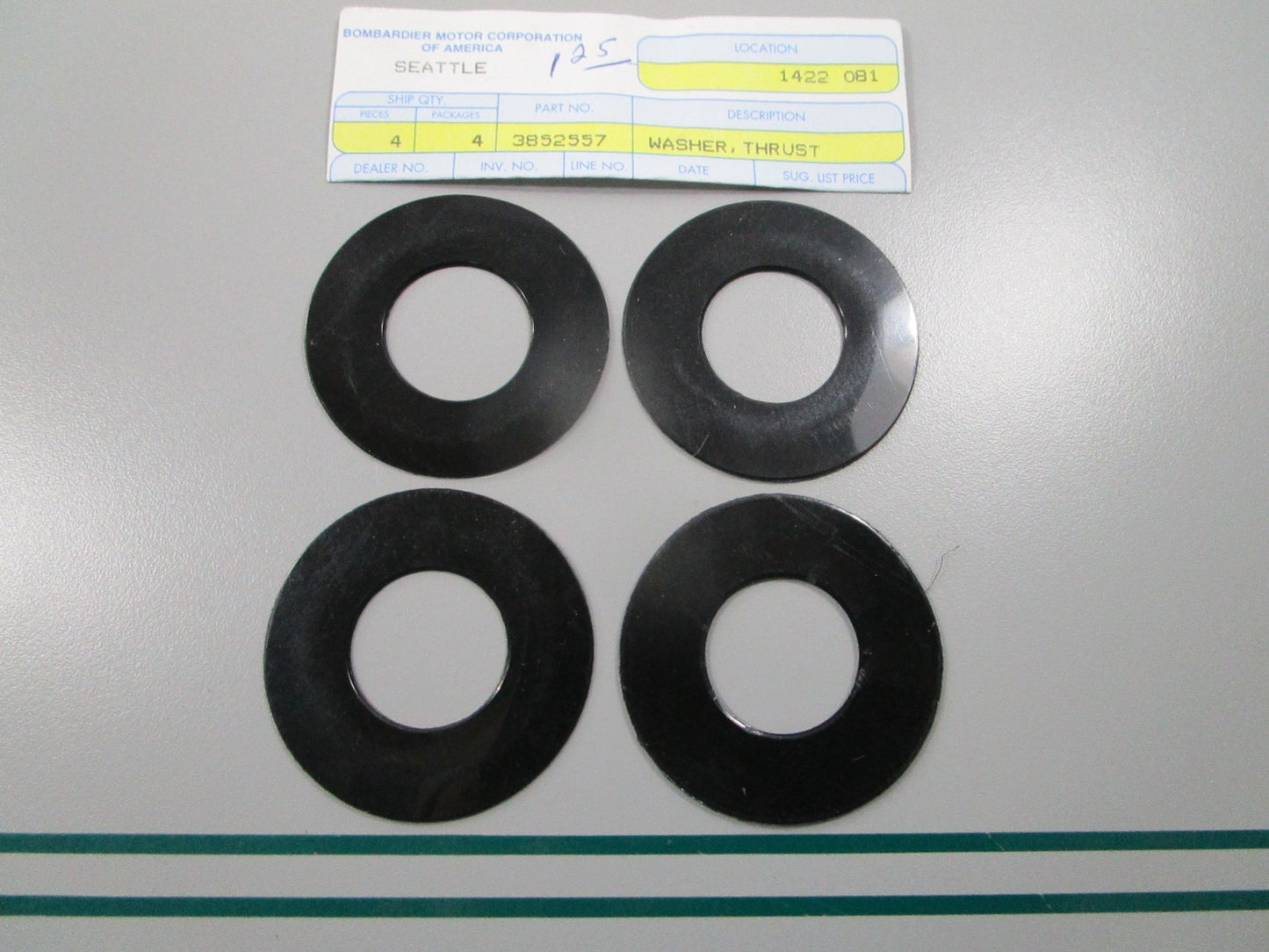 NEW OEM (LOT OF 4) 3852557 OMC Johnson Evinrude Thrust Washer 0810