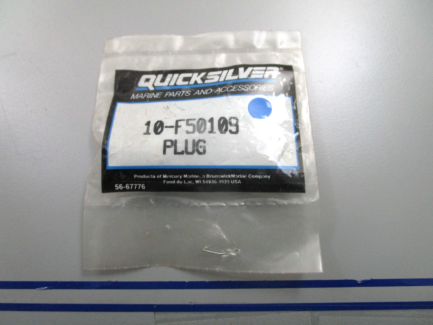*NEW OEM* 0810 Mercury Quicksilver Plug 10-F50109