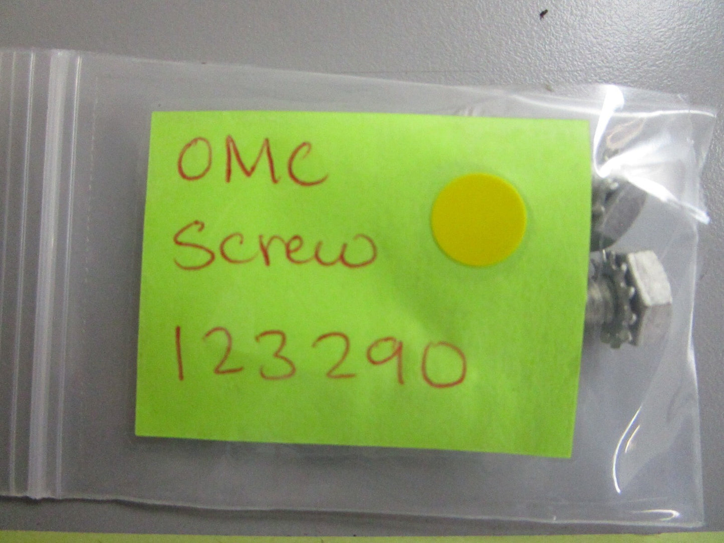 *NEW OEM* (LOT OF 3) 0810 OMC Johnson Evinrude Screw 123290 0123290