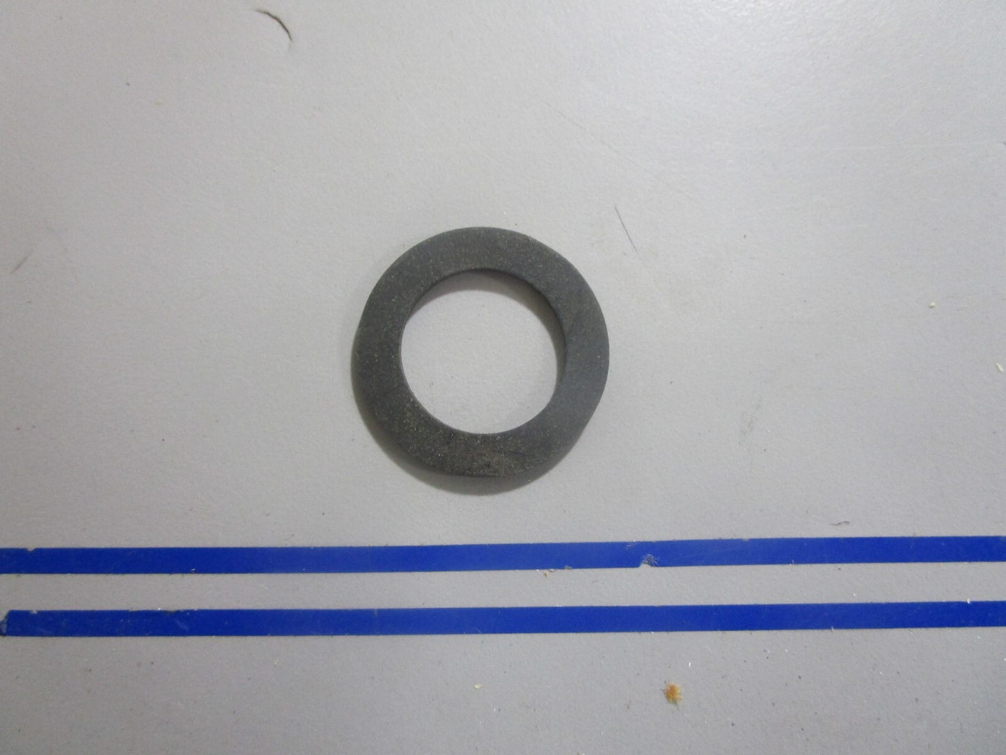 *NEW OEM* 0810 Volvo Penta Rubber Washer 806917