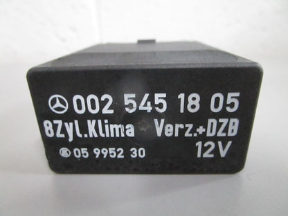 NEW OEM 0025451805 Mercedes-Benz Relay 0820