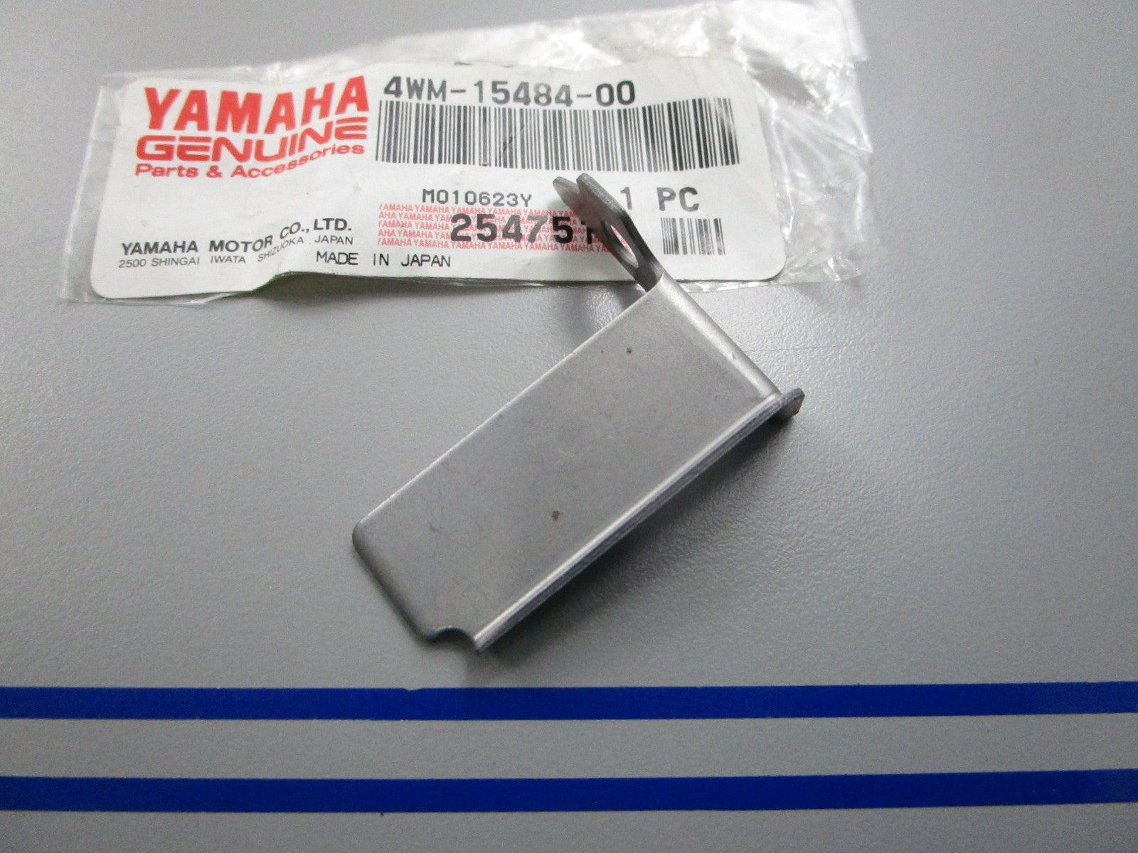 NEW OEM 4WM-15484-00-00 Yamaha Clamp 0810