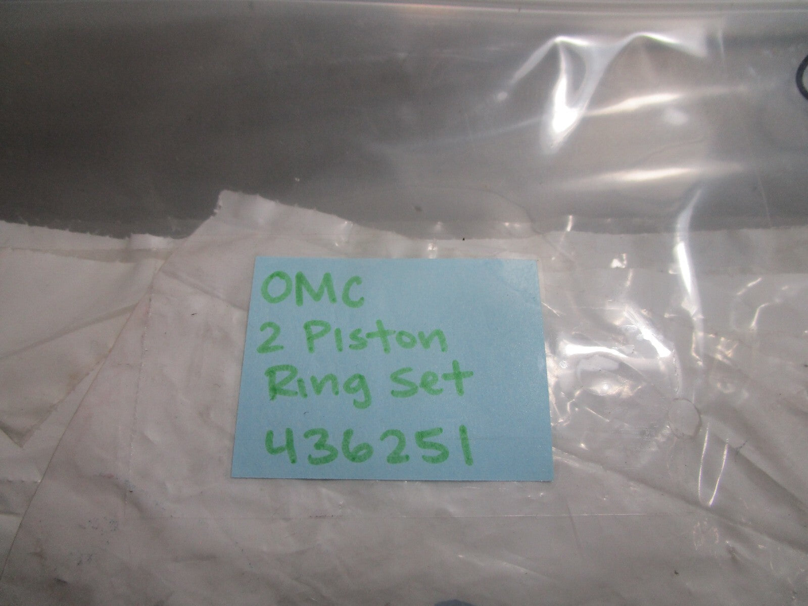 *NEW OEM* 0810 OMC Johnson Evinrude 2 Piston Ring Set 436251 0436251