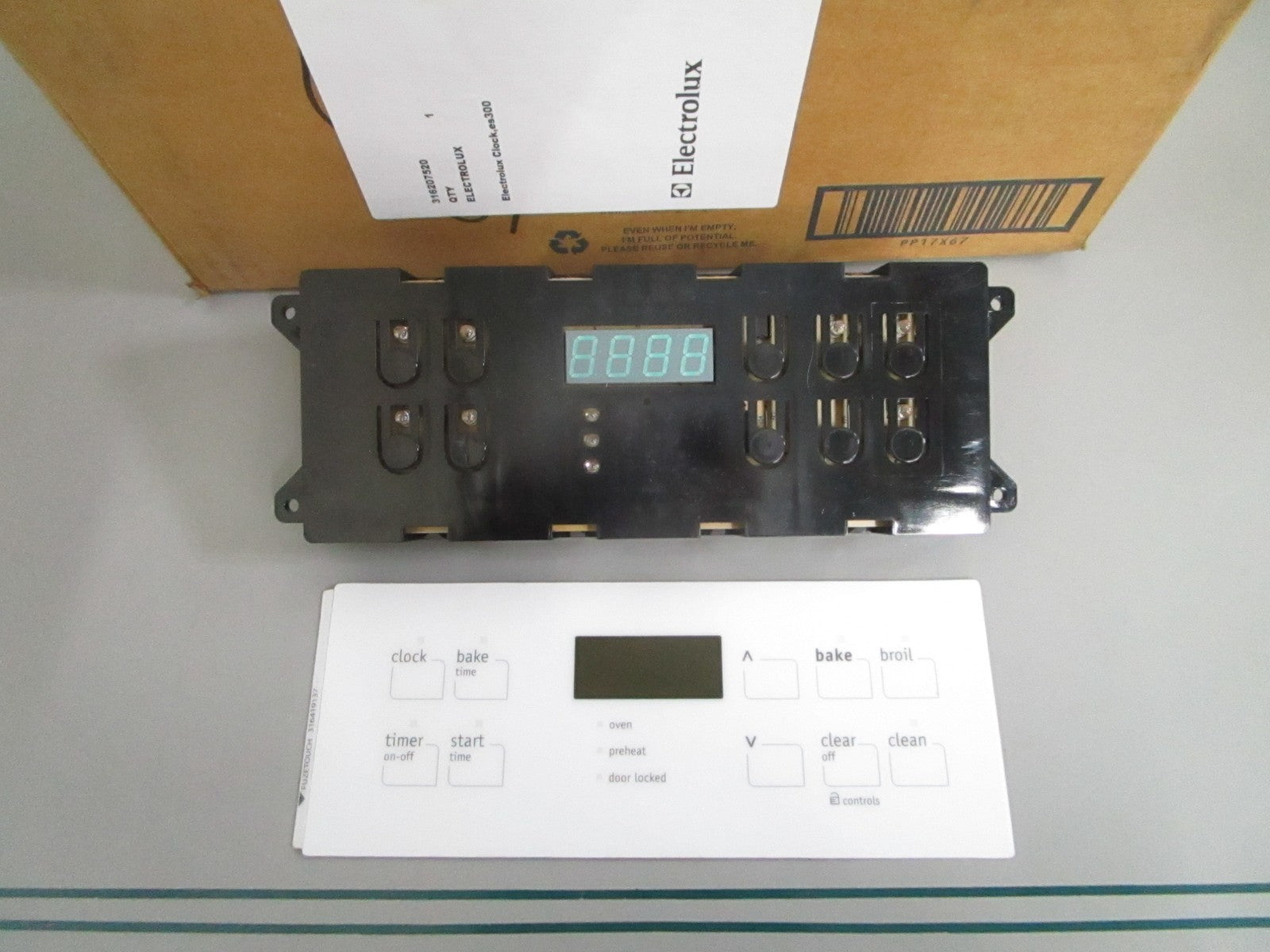 NEW OEM 316207520 Electrolux Oven Control Board 0820