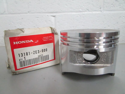 *NEW OEM* 0820 Honda Piston 13101-ZE3-000
