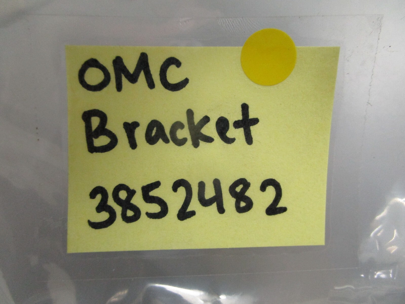 *NEW OEM* 0820 OMC Johnson Evinrude Bracket 3852482 910000