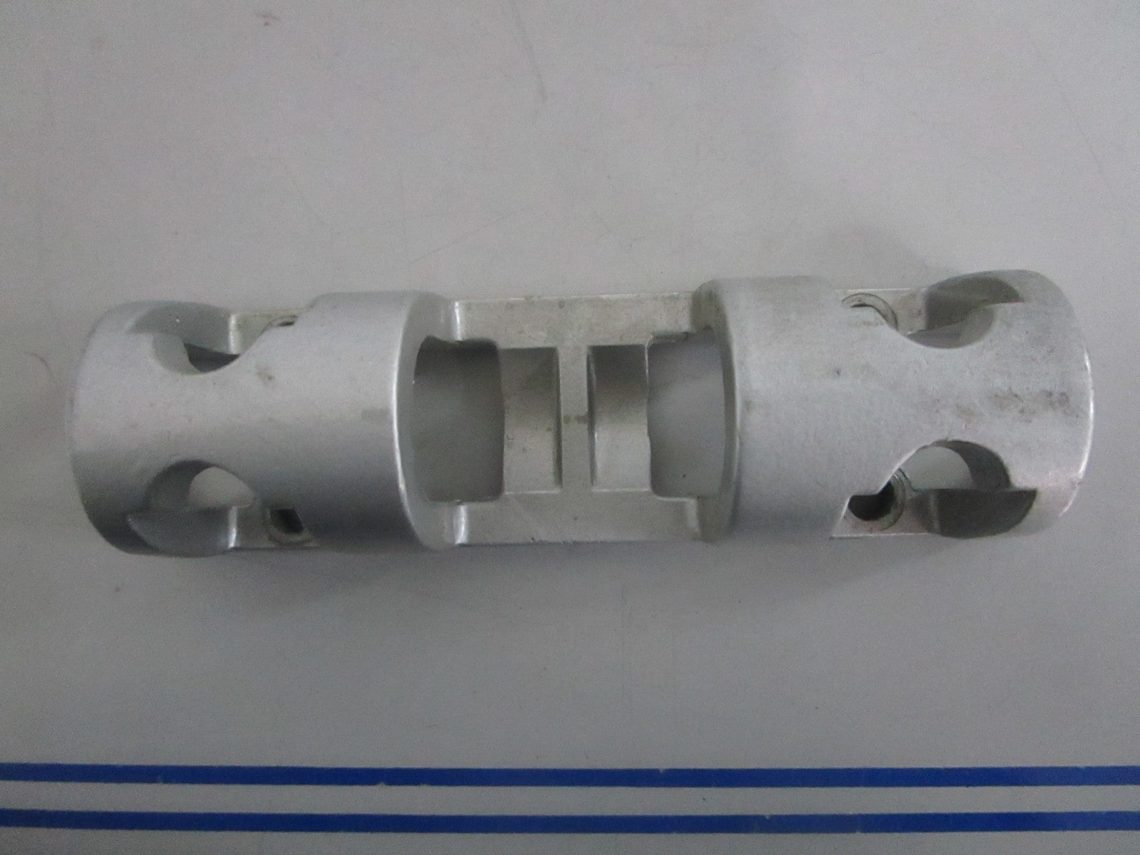NEW OEM 126296 0126296 OMC Johnson Evinrude Steering Tube Bracket 0820
