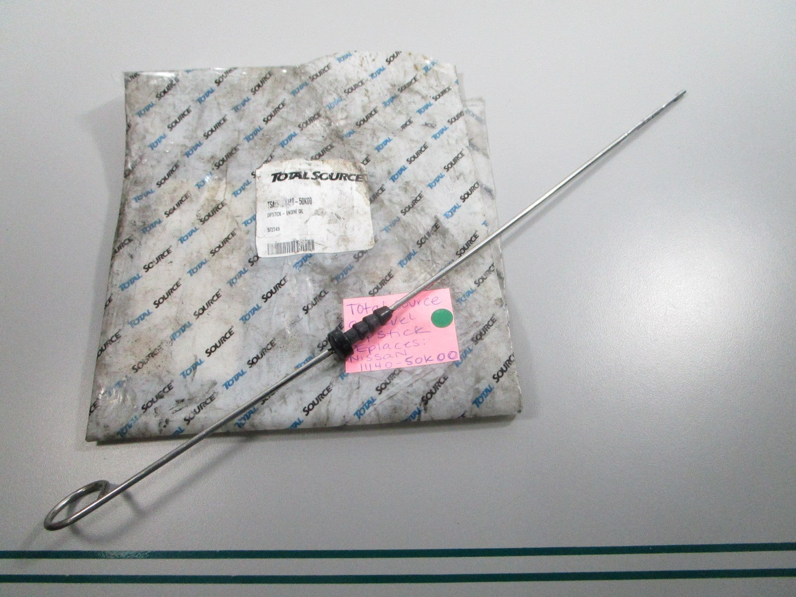 NEW 11140-50K00 Replaces: Nissan Total Source Oil Lever Dipstick 0810
