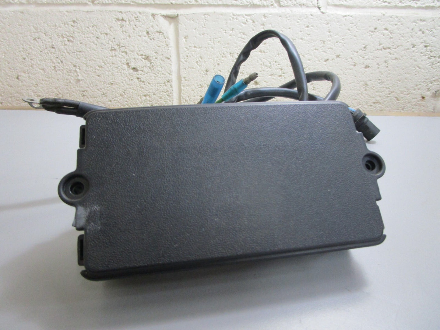 *NEW OEM* 0820 OMC Johnson Evinrude Junction Box & Cover Assy 583910 0583910