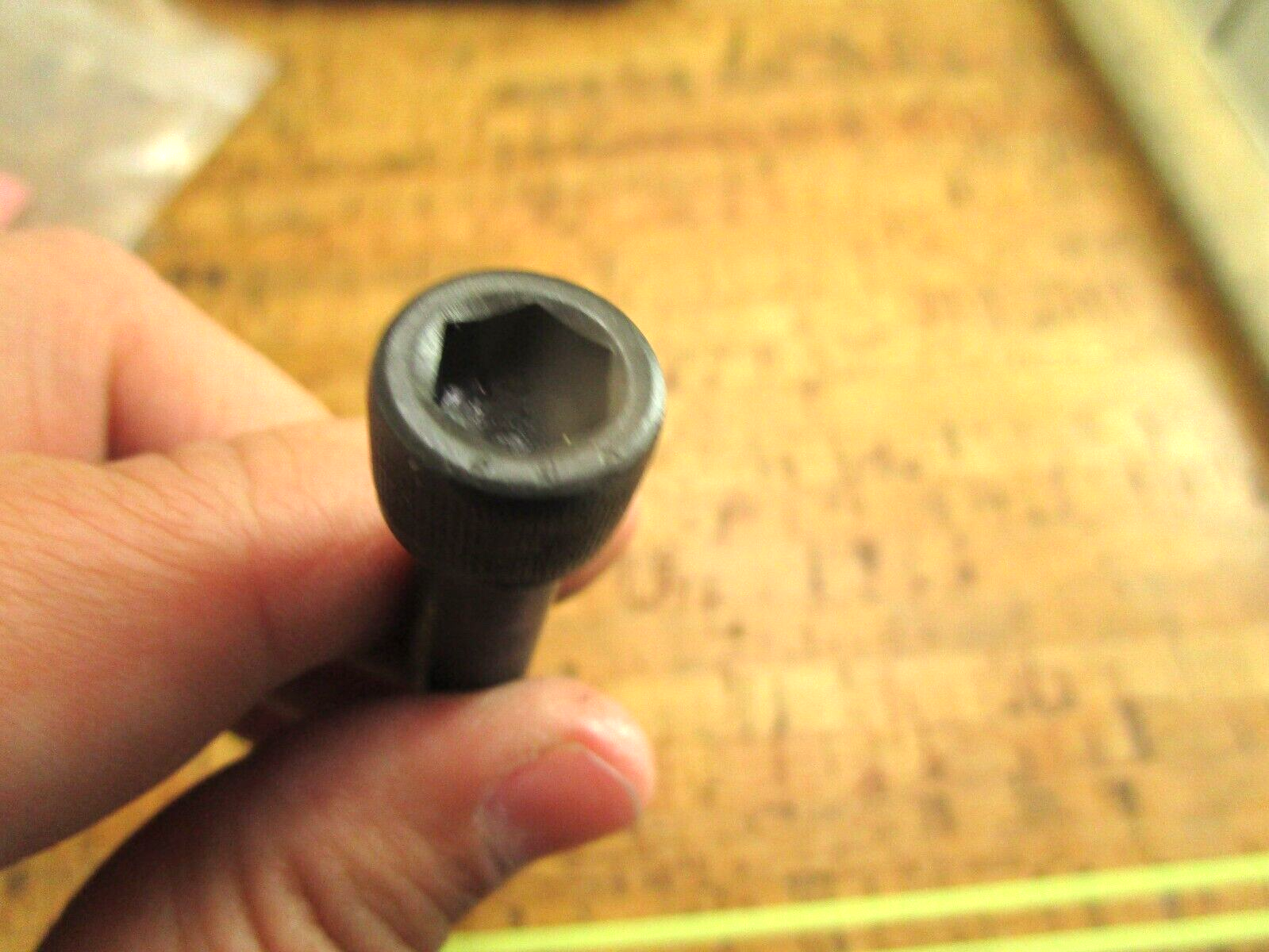 *NEW OEM* 0750 OMC Johnson Evinrude PINION TO DRIVE SHAFT SCREW 352717 0352717