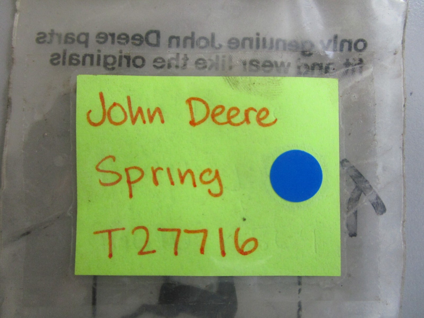 *NEW OEM* 0810 John Deere Spring T27716