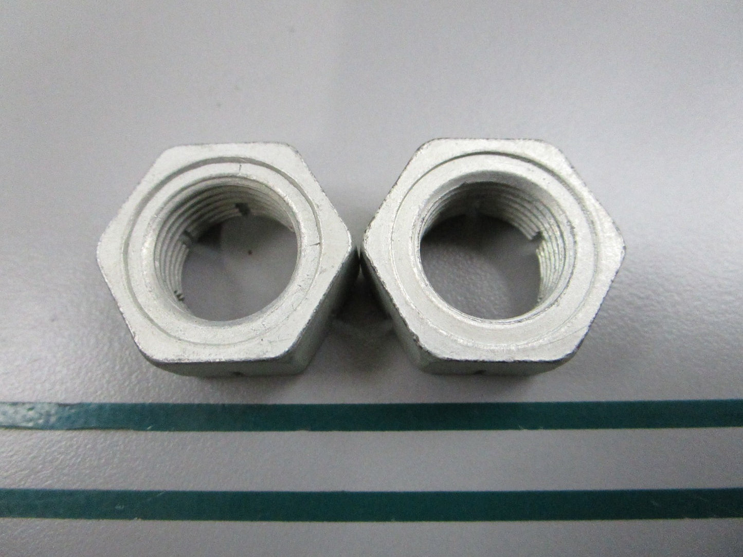 NEW OEM (LOT OF 2) 909353 0909353 OMC Johnson Evinrude Lock Nut 0810