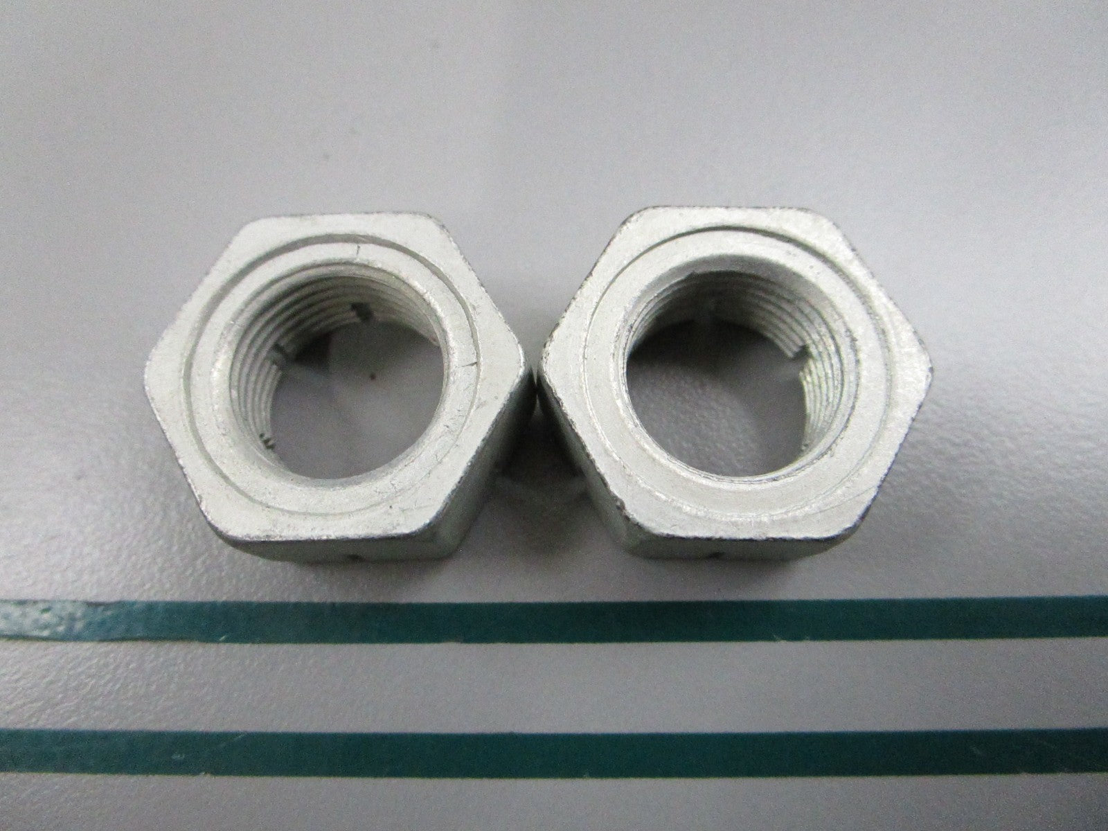 NEW OEM (LOT OF 2) 909353 0909353 OMC Johnson Evinrude Lock Nut 0810
