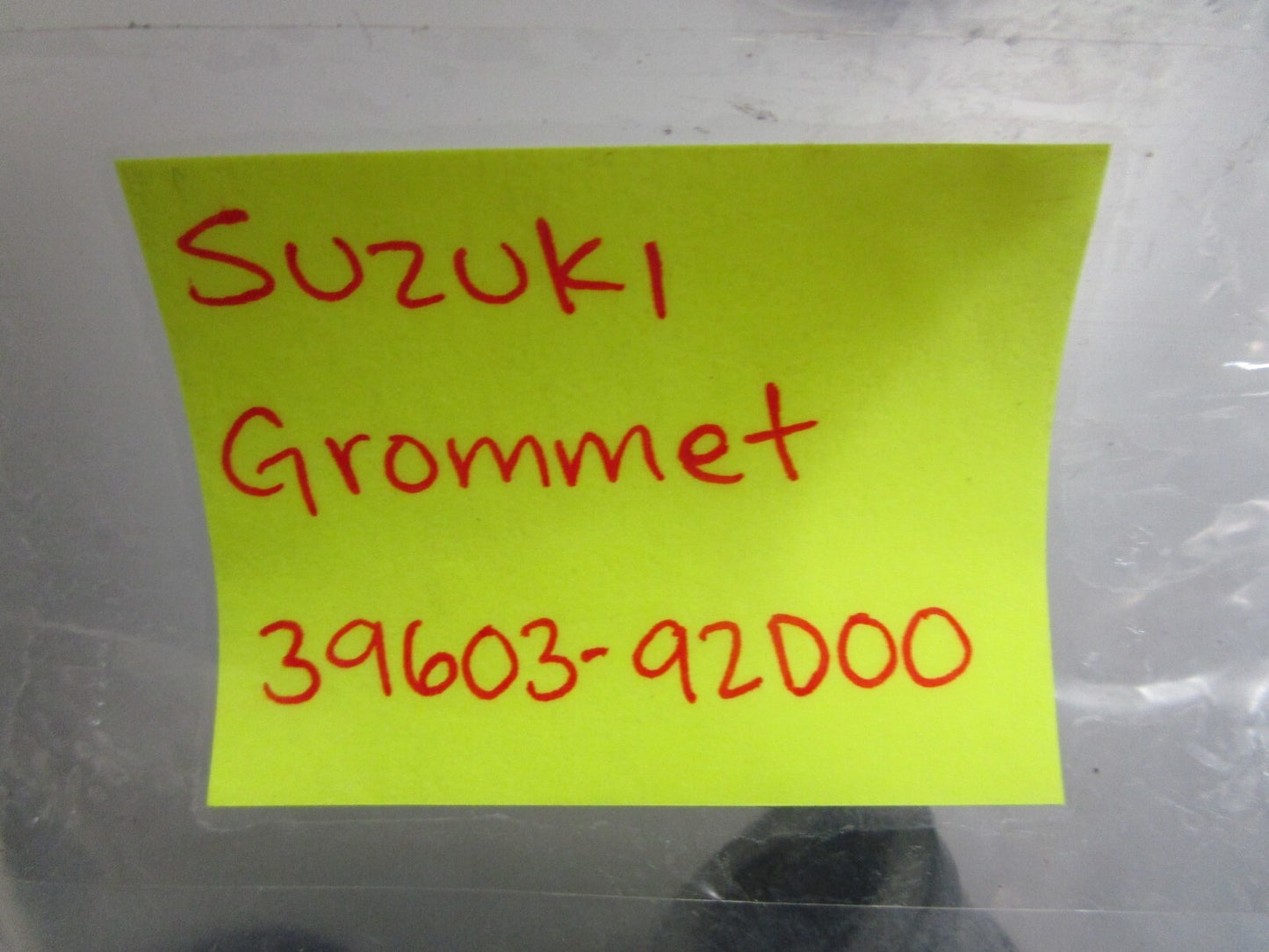 *NEW OEM* 0810 Suzuki Grommet 39603-92D00