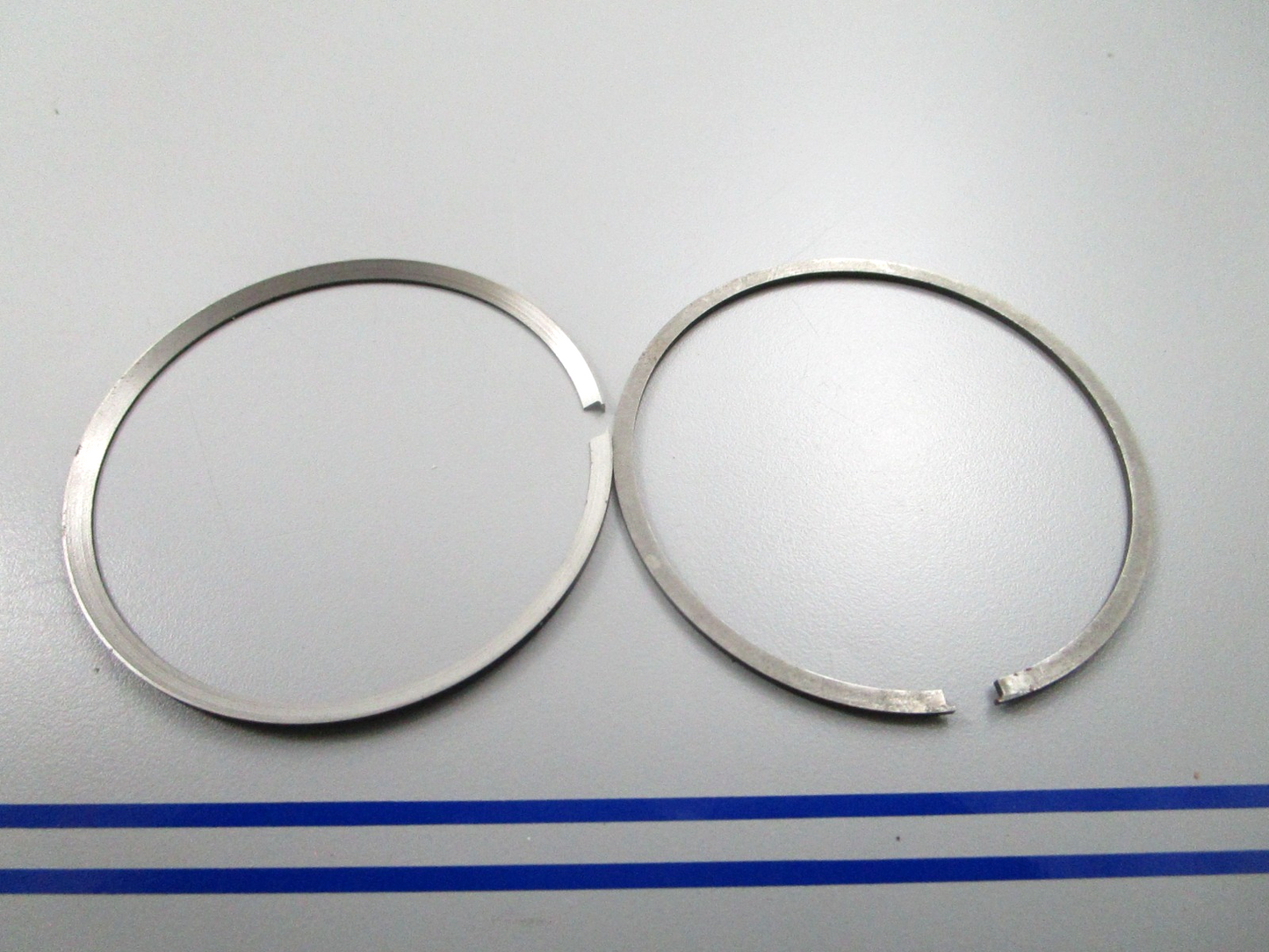*NEW OEM* 0810 OMC Johnson Evinrude .030 2 Piston Ring Set 391416 0391416