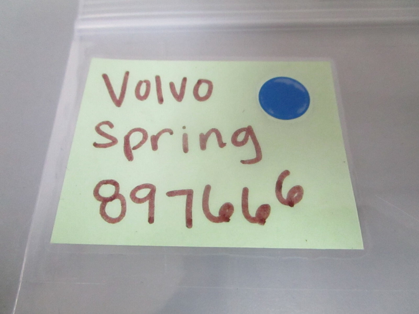 *NEW OEM* 0720 Volvo Penta Spring 897666