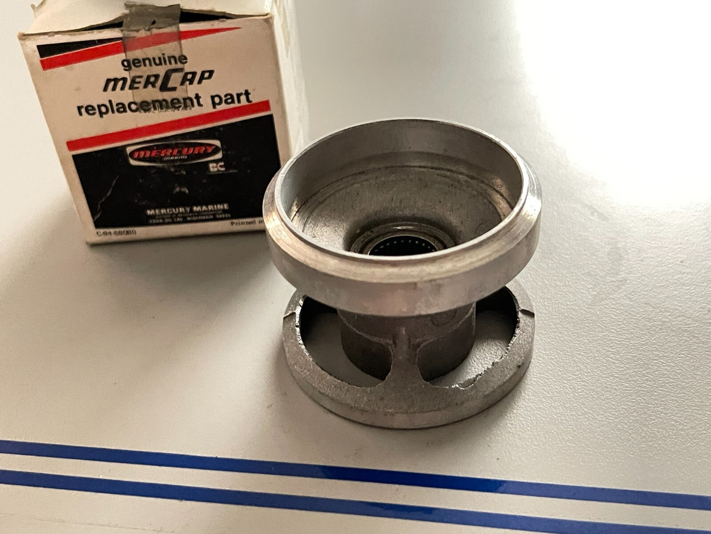 *NEW OEM* 0720 Mercury Quicksilver Bearing Carrier 30541A1