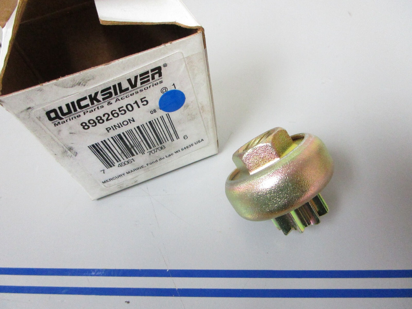 *NEW OEM* 0810 Mercury Quicksilver Pinion 898265015