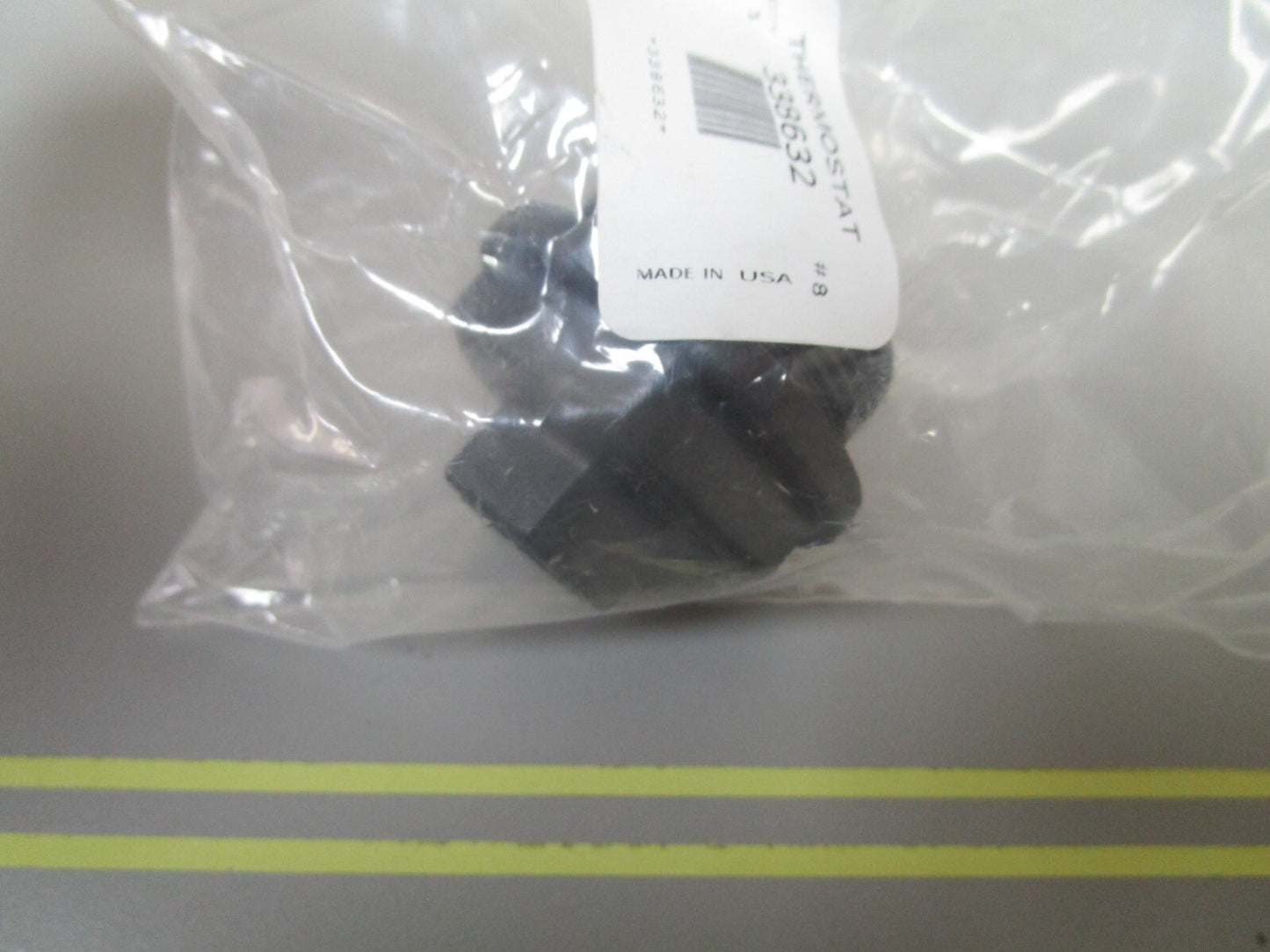 *NEW OEM* 0810 OMC Johnson Evinrude Thermostat Cover 338632 0338632