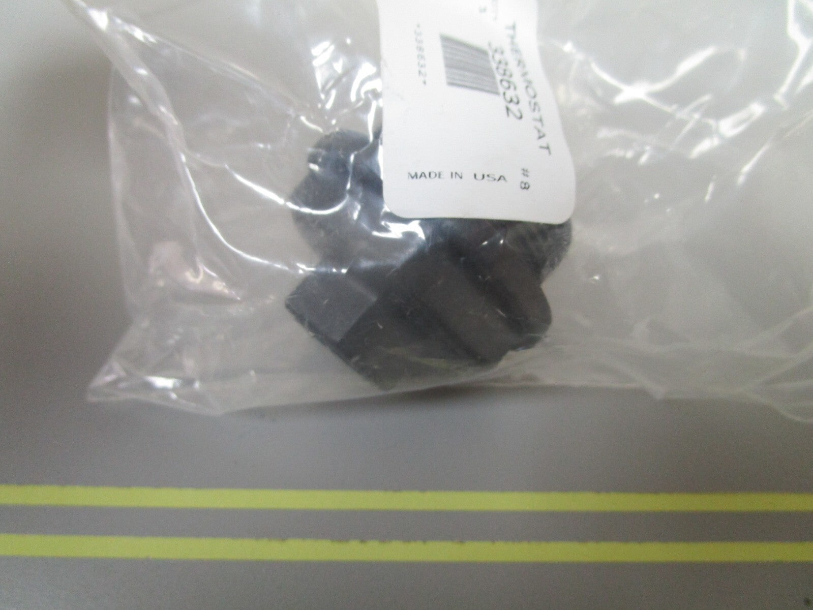 *NEW OEM* 0810 OMC Johnson Evinrude Thermostat Cover 338632 0338632