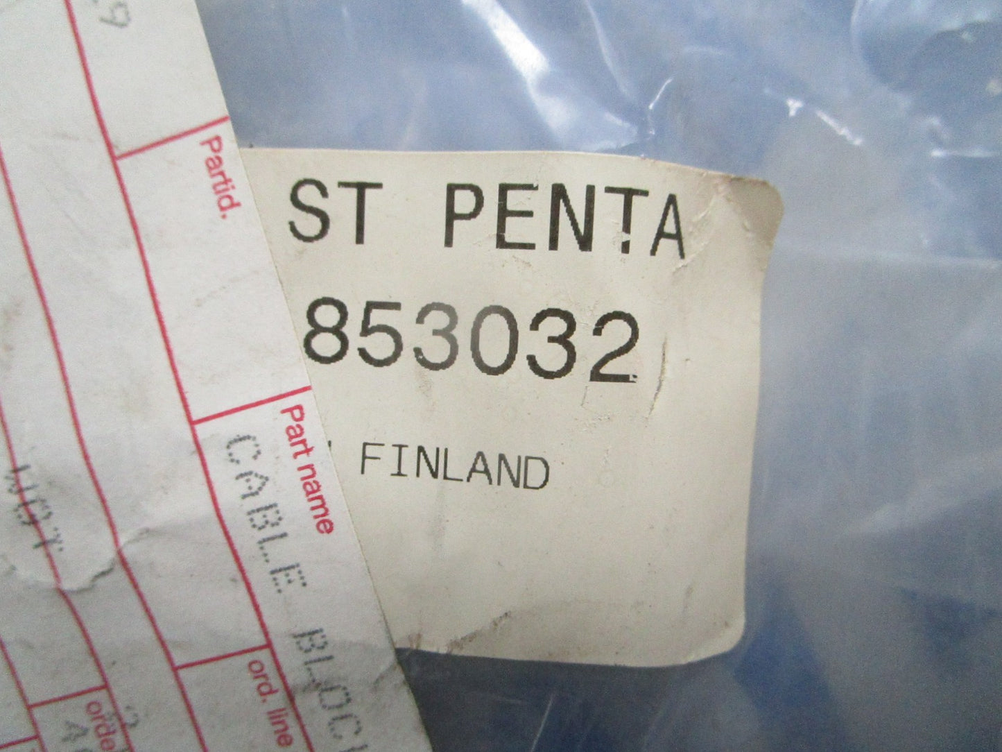 *NEW OEM* 0820 Volvo Penta Harness 853032